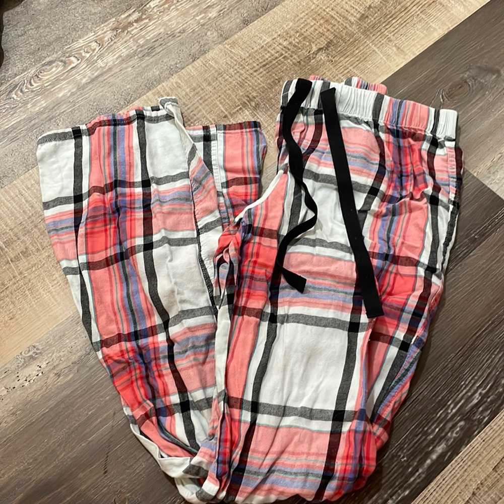 Striped VS pajama pants✨